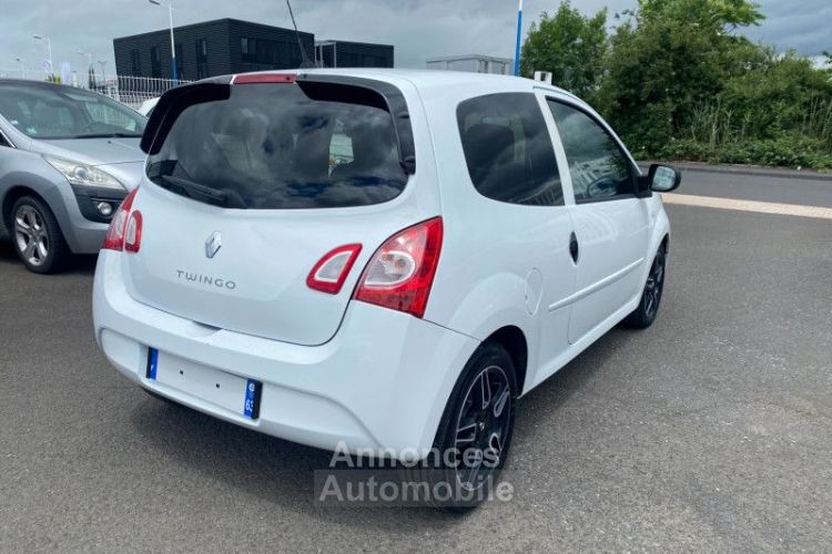 Renault Twingo II 1.2 LEV 16V 75CH LIMITED ECO² - <small></small> 5.990 € <small>TTC</small> - #2