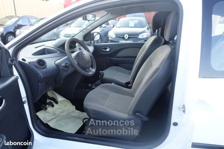 Renault Twingo II 1.5 DCI 65CH EXPRESSION - <small></small> 4.490 € <small>TTC</small> - #8