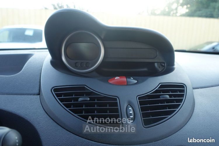 Renault Twingo II 1.5 DCI 65CH EXPRESSION - <small></small> 4.490 € <small>TTC</small> - #10