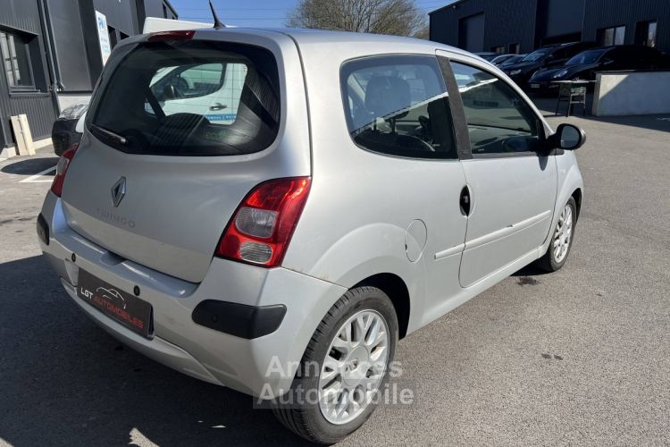 Renault Twingo II (C44) 1.2 16v 75ch Initiale - <small></small> 4.290 € <small>TTC</small> - #3