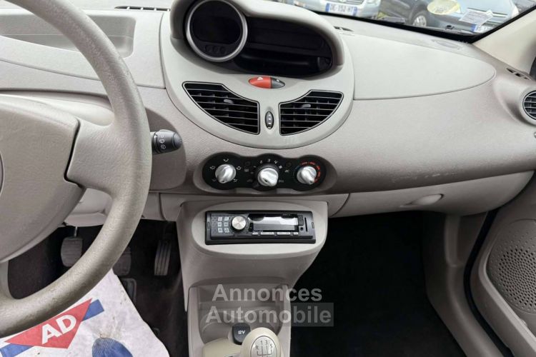 Renault Twingo II (C44) 1.2 16v 75ch Trend - <small></small> 4.990 € <small>TTC</small> - #8