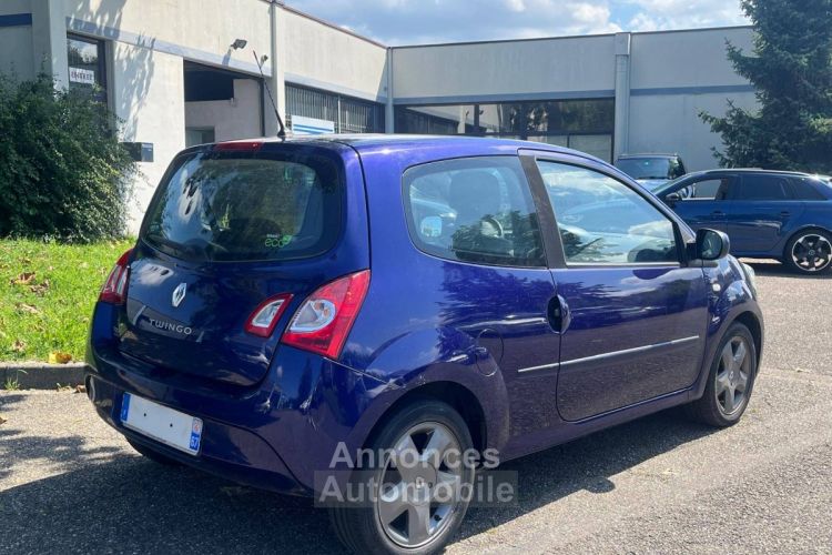 Renault Twingo II (C44) 1.2 LEV 16v 75ch Dynamique eco² - <small></small> 4.490 € <small>TTC</small> - #5