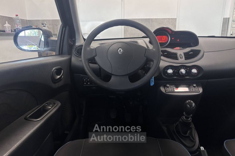 Renault Twingo II (C44) 1.2 LEV 16v 75ch Limited eco² - <small></small> 8.990 € <small>TTC</small> - #18