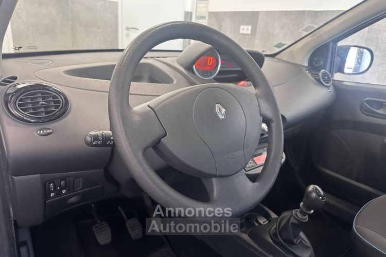 Renault Twingo II (C44) 1.2 LEV 16v 75ch Limited eco² - <small></small> 8.990 € <small>TTC</small> - #27