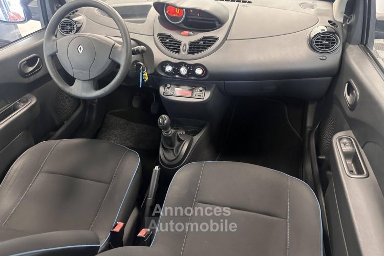 Renault Twingo II (C44) 1.2 LEV 16v 75ch Limited eco² - <small></small> 8.990 € <small>TTC</small> - #32