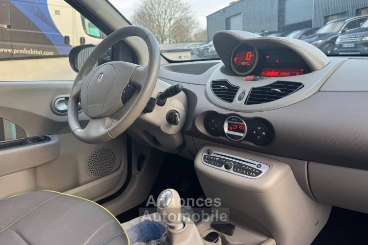 Renault Twingo II (C44) 1.2 LEV 16v 75ch Privilège eco² - <small></small> 7.990 € <small>TTC</small> - #19