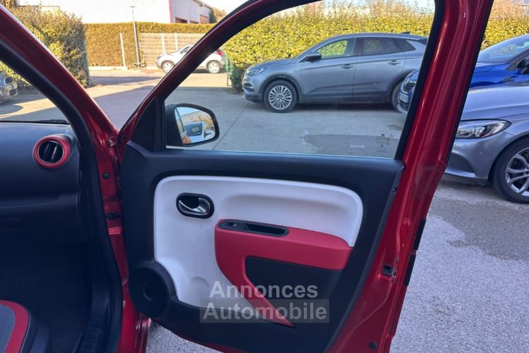 Renault Twingo III 0.9 TCe 90 E6C Intens EDC 1ÈRE MAIN - CAM - <small></small> 12.490 € <small>TTC</small> - #27