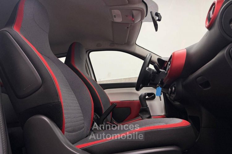 Renault Twingo III (C07) 1.0 SCe 70ch Stop&Start Zen eco² / À PARTIR DE 121,54 € * - <small></small> 11.990 € <small>TTC</small> - #16