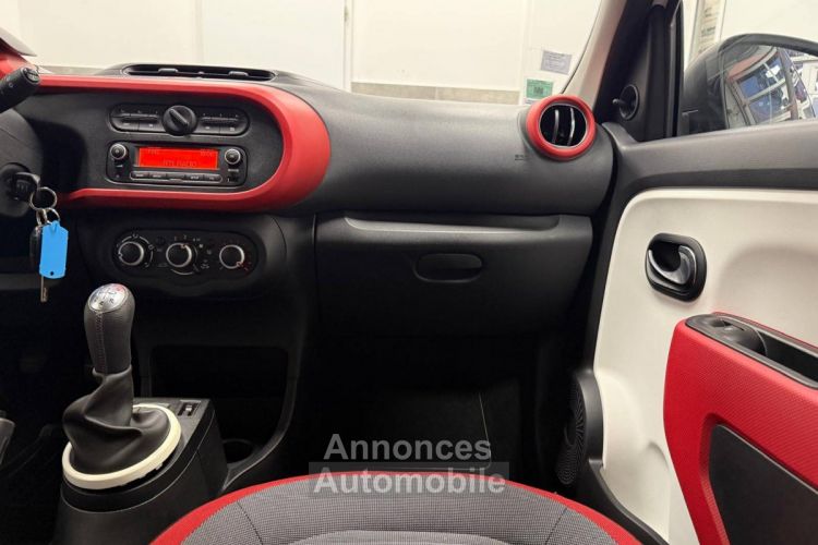 Renault Twingo III (C07) 1.0 SCe 70ch Stop&Start Zen eco² / À PARTIR DE 121,54 € * - <small></small> 11.990 € <small>TTC</small> - #31