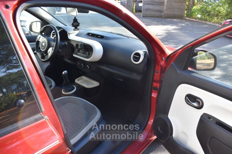 Renault Twingo III LIMITED 1.0 SCe 12V eco2 71 cv PREMIERE MAIN - <small></small> 6.990 € <small>TTC</small> - #17