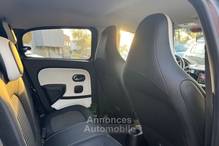 Renault Twingo III Phase 2 0.9 TCe 95 cv ,INTENS ,MOTEUR A CHAINE, APPLE/ANDROID CAR PLAY-GARANTIE-FINANCEMENT POSSIBLE - <small></small> 9.990 € <small>TTC</small> - #9