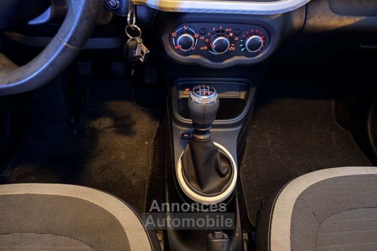 Renault Twingo III Phase 2 0.9 TCe 95 cv ZEN - <small></small> 9.490 € <small>TTC</small> - #23