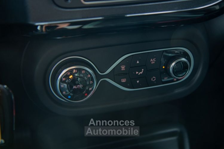 Renault Twingo La Parisienne 0.9 TCe Automaat 90PK - PARKEERSENSOREN - CRUISECONTROL - SPORTZETELS - <small></small> 13.999 € <small>TTC</small> - #18