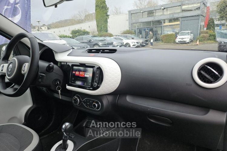 Renault Twingo R80 E-TECH ELECTRIC 80 42PPM 22KWH ACHAT-INTEGRAL AUTHENTIQUE BVA - <small></small> 12.990 € <small>TTC</small> - #22