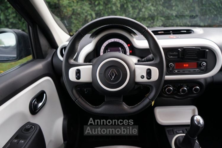 Renault Twingo Renault TWINGO III Intense 1.0 70ch - Première Main - 4 pneus Neufs - Garantie 12 Mois - Bluetooth - <small></small> 8.990 € <small>TTC</small> - #17