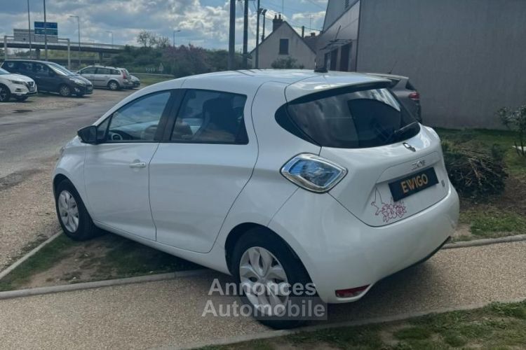 Renault Zoe R90 ZE 90 22KWH BATTERIE EN LOCATION INTENS BVA - <small></small> 6.490 € <small>TTC</small> - #3