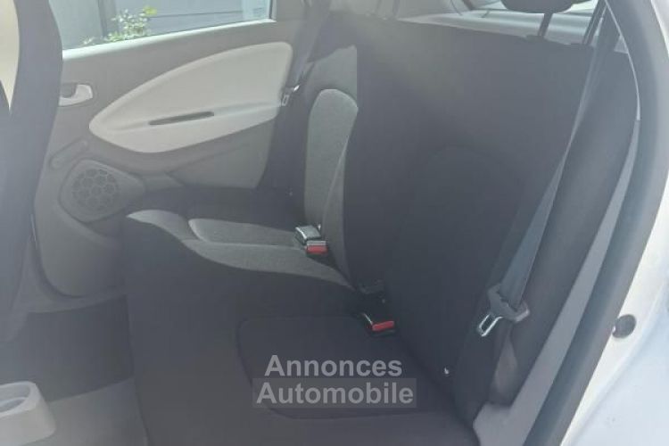 Renault Zoe R90 ZE 90 22KWH BATTERIE EN LOCATION INTENS BVA - <small></small> 6.490 € <small>TTC</small> - #11
