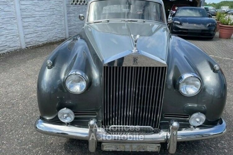 Rolls Royce Cloud II 1960 SILVER TWO TONE 6,2L V8 - <small></small> 55.555 € <small>TTC</small> - #10