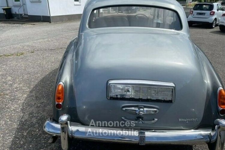 Rolls Royce Cloud II 1960 SILVER TWO TONE 6,2L V8 - <small></small> 55.555 € <small>TTC</small> - #13