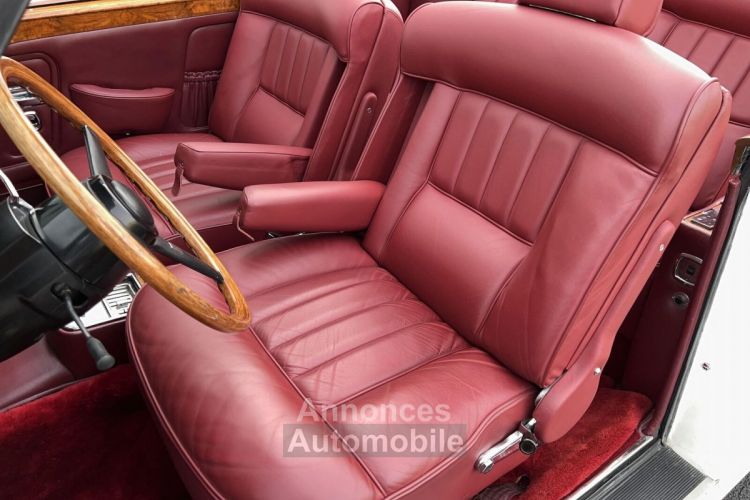 Rolls Royce Corniche - <small></small> 123.000 € <small>TTC</small> - #29