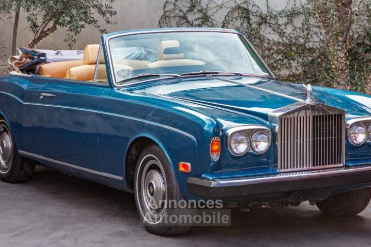 Rolls Royce Corniche featuring coachwork by H.J. Mulliner Park Ward - <small></small> 47.000 € <small>TTC</small> - #2