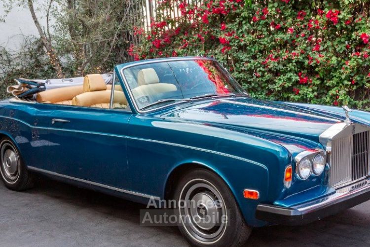 Rolls Royce Corniche featuring coachwork by H.J. Mulliner Park Ward - <small></small> 47.000 € <small>TTC</small> - #4