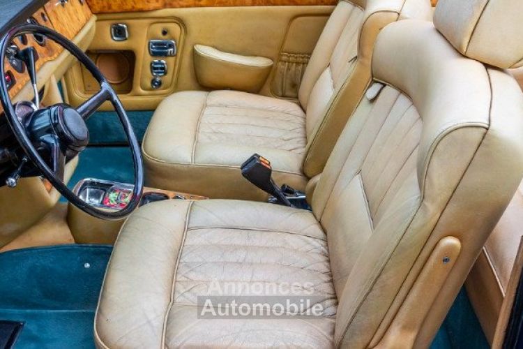 Rolls Royce Corniche featuring coachwork by H.J. Mulliner Park Ward - <small></small> 47.000 € <small>TTC</small> - #6