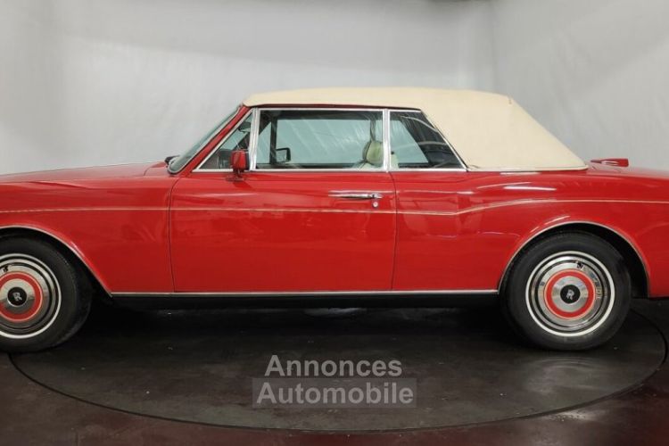 Rolls Royce Corniche cabriolet - <small></small> 85.000 € <small>TTC</small> - #17