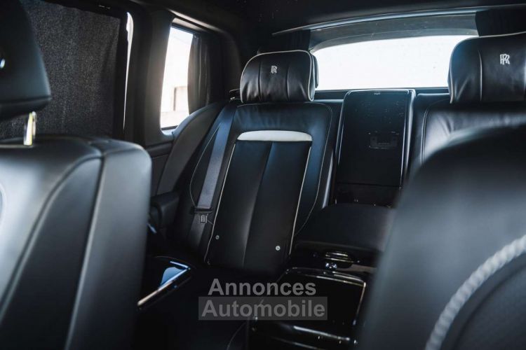 Rolls Royce Cullinan Black Badge Theatre Shooting Star Coachline - <small></small> 469.900 € <small>TTC</small> - #28