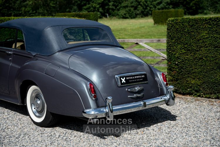 Rolls Royce Silver Cloud S2 Drophead by H J Mulliner - 1 of 107ex - <small></small> 218.900 € <small>TTC</small> - #12