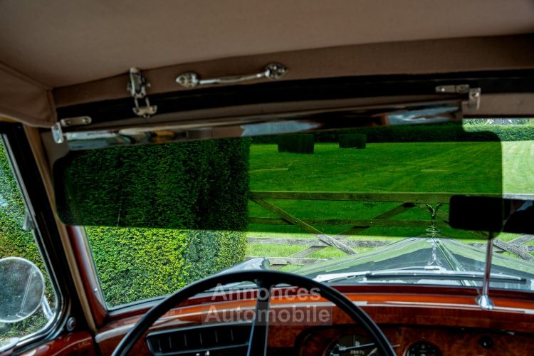 Rolls Royce Silver Cloud S2 Drophead by H J Mulliner - 1 of 107ex - <small></small> 218.900 € <small>TTC</small> - #32