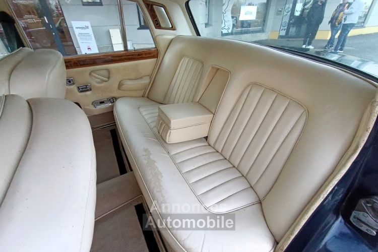 Rolls Royce Silver Shadow 6.75 V8 190 CV - <small></small> 16.990 € <small>TTC</small> - #12