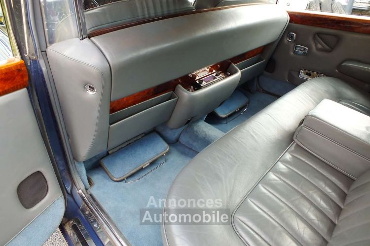 Rolls Royce Silver Shadow LWB - <small></small> 34.900 € <small>TTC</small> - #18