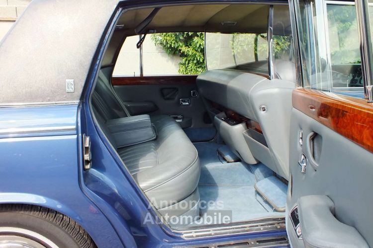 Rolls Royce Silver Shadow LWB - <small></small> 34.900 € <small>TTC</small> - #20