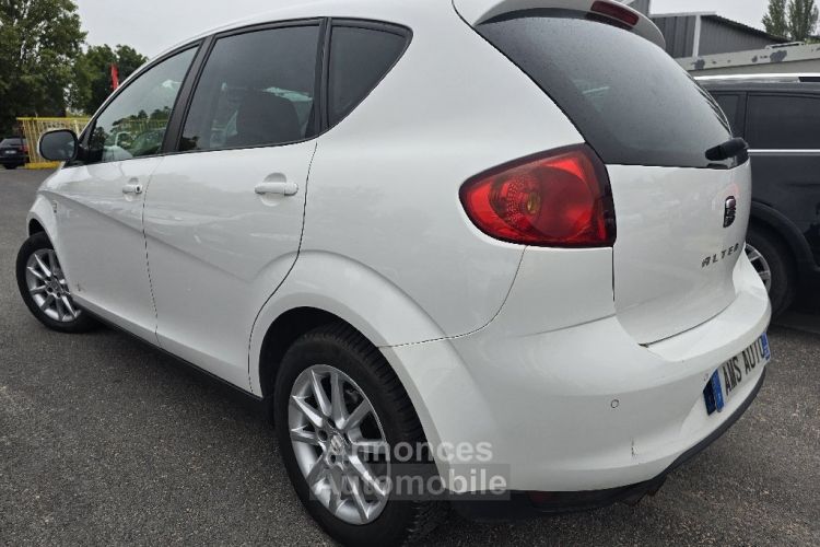 Seat Altea XL 2.0 TDI 140 ch FAP CR Style - <small></small> 5.990 € <small>TTC</small> - #4