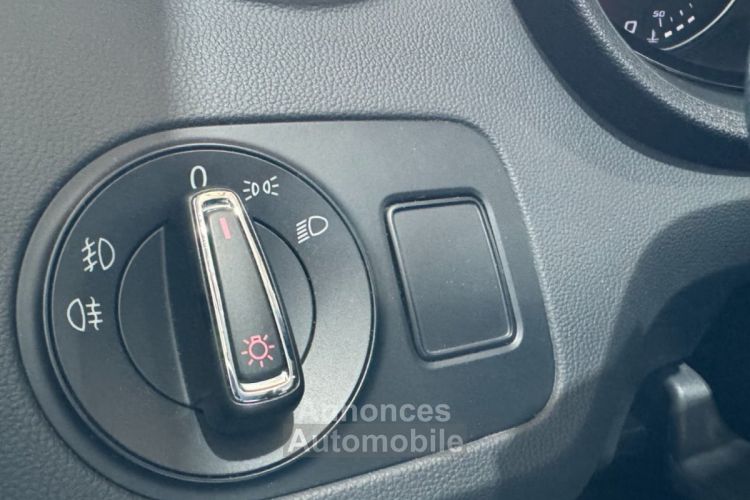 Seat Ibiza connect 1.4 tdi 90 ch feux led carplay - <small></small> 6.990 € <small>TTC</small> - #17