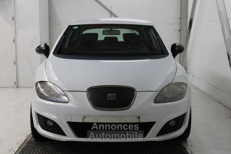 Seat Leon 1.6 CR TDi Ecomotive Ecosport ~ Airco Radio - <small></small> 3.750 € <small>TTC</small> - #2