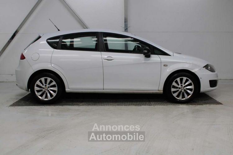 Seat Leon 1.6 CR TDi Ecomotive Ecosport ~ Airco Radio - <small></small> 3.750 € <small>TTC</small> - #3