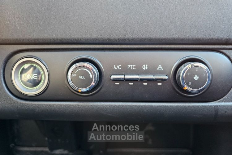 Simplici S1 Quatre Couleurs disponibles - Sans Permis - Apple Carplay - Caméra de Recul - Feux Automatiques - Ecran Tactile - <small></small> 8.990 € <small>TTC</small> - #26