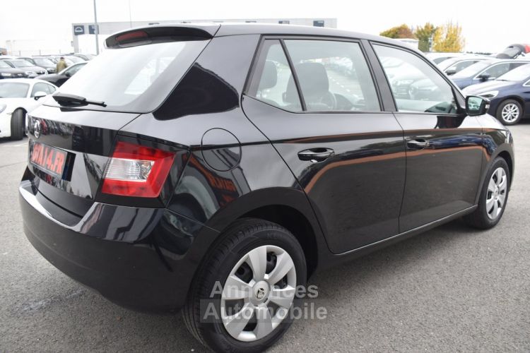 Skoda Fabia 1.0 MPI 60CH AMBITION GREENTEC - <small></small> 10.890 € <small>TTC</small> - #2