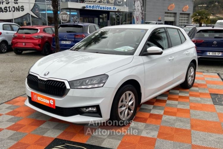 Skoda Fabia 1.0 TSI 95 AMBITION Ecran 8 JA 15 - <small></small> 17.750 € <small>TTC</small> - #1