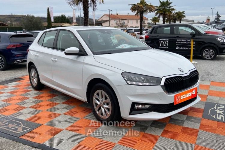 Skoda Fabia 1.0 TSI 95 AMBITION Ecran 8 JA 15 - <small></small> 17.750 € <small>TTC</small> - #3