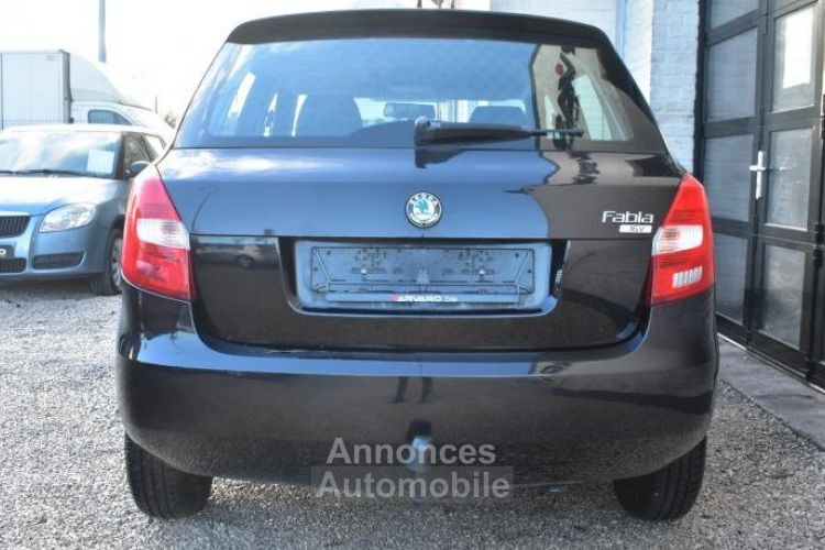 Skoda Fabia 1.4i - <small></small> 6.500 € <small>TTC</small> - #9