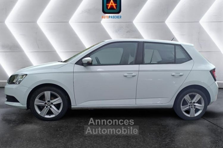 Skoda Fabia 3 1.0  ess - 75  Finition Business Climatisaiton Confort pack Garantie 12 mois - <small></small> 7.450 € <small>TTC</small> - #2