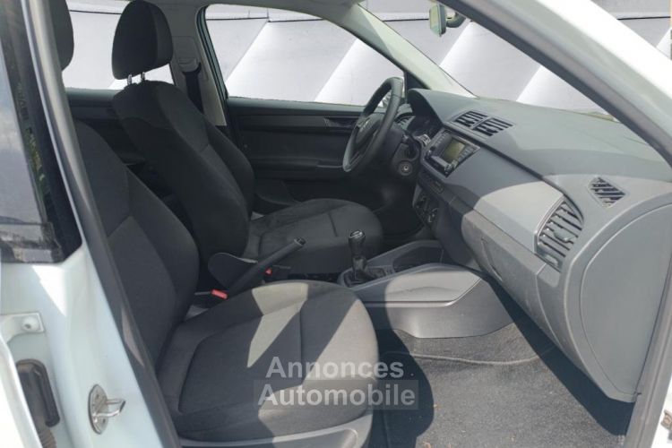 Skoda Fabia 3 1.0  ess - 75  Finition Business Climatisaiton Confort pack Garantie 12 mois - <small></small> 7.450 € <small>TTC</small> - #9