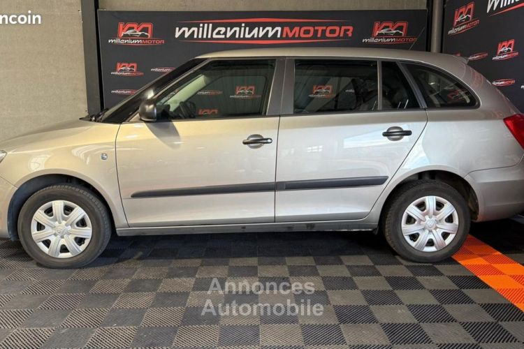 Skoda Fabia Combi 1.2 60 cv garantie 6 mois - <small></small> 7.990 € <small>TTC</small> - #2