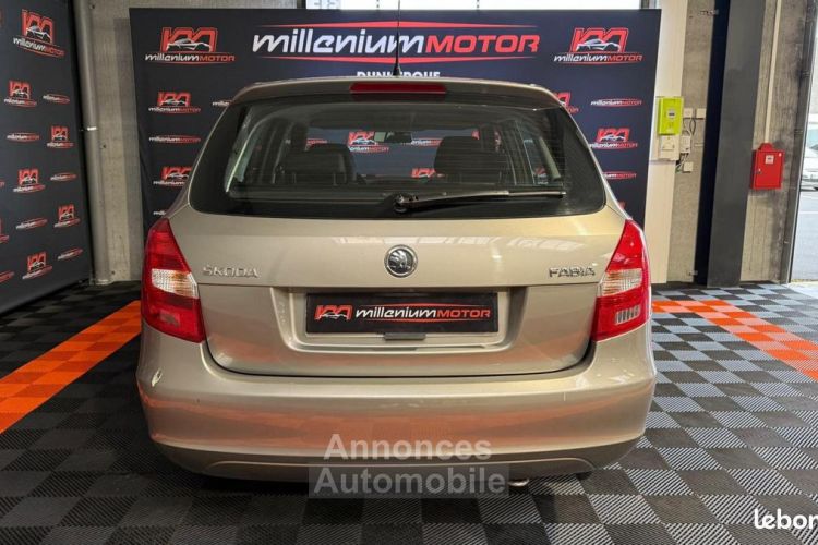 Skoda Fabia Combi 1.2 60 cv garantie 6 mois - <small></small> 7.990 € <small>TTC</small> - #3