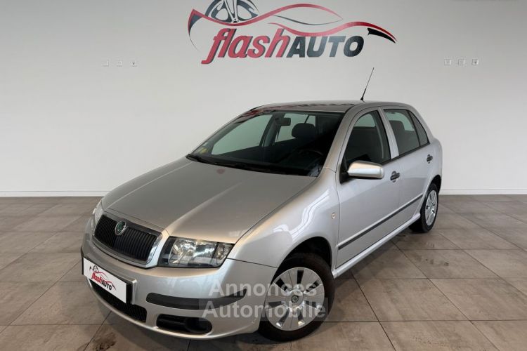 Skoda Fabia PHASE 2 1.2 64cv-1ere MAIN - <small></small> 4.400 € <small>TTC</small> - #1