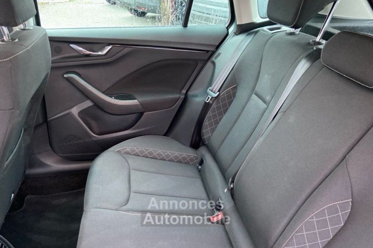 Skoda Kamiq 1.0 TSI 110 BV6 AMBITION GPS Caméra Cockpit JA 17 - <small></small> 21.950 € <small>TTC</small> - #15