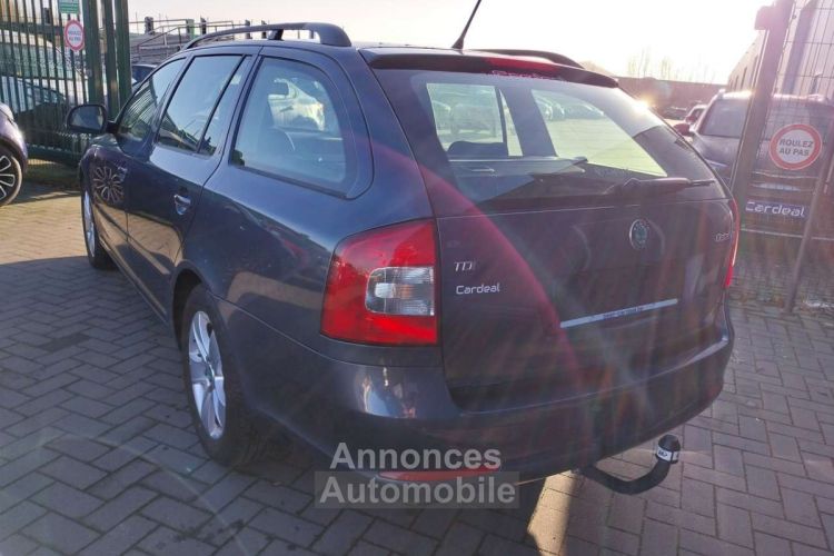 Skoda Octavia 1.6 CR TDi -CLIM-ATTACHE-REMORQUE-GARANTIE 12.MOIS - <small></small> 7.990 € <small>TTC</small> - #5